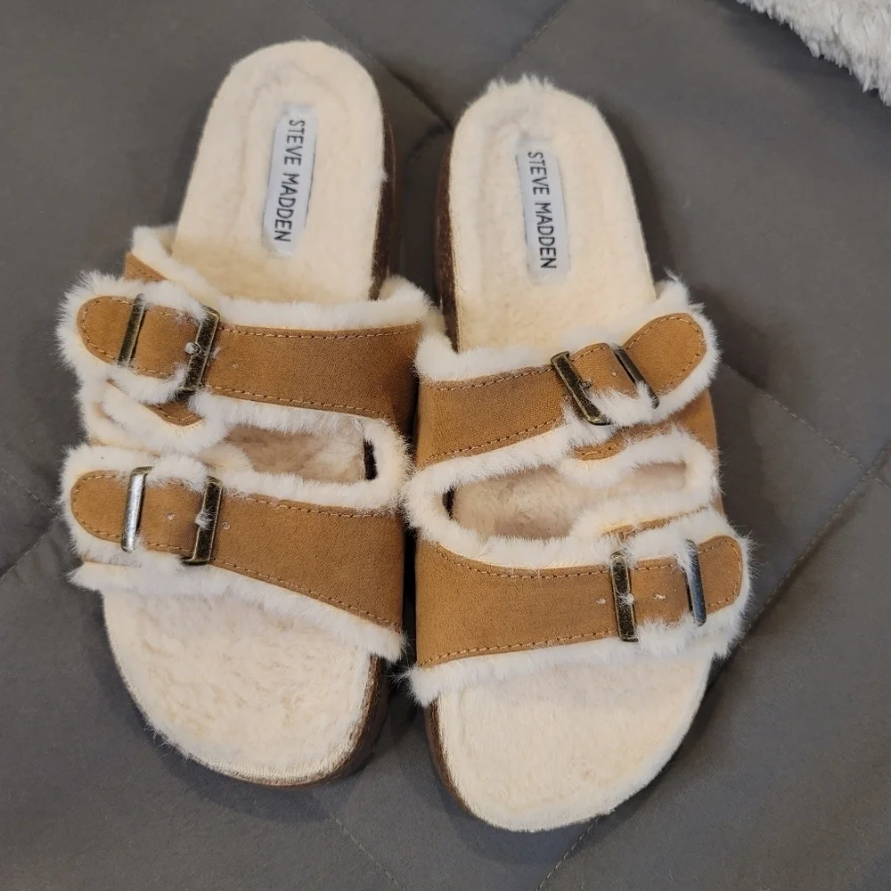 NEW Steve Madden Cognag Faux fur lined sandal